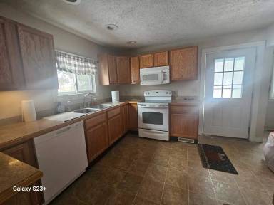 Main picture of 547 E Main St