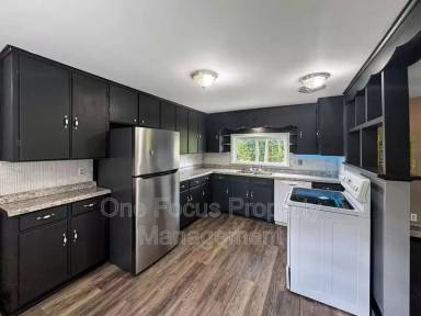 Main picture of 515 E 2nd Ave
