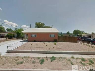 Main picture of 436 Nimitz Dr