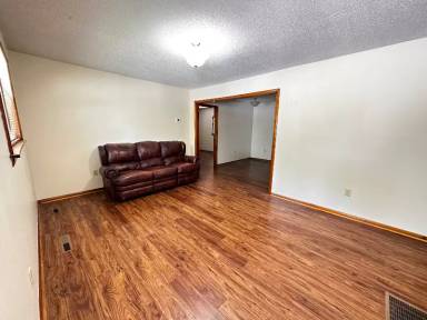 Main picture of 5 Pleasant Ridge Dr