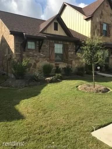 Main picture of 403 Momma Bear Dr