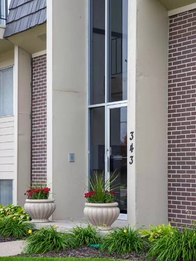 Main picture of 343 S 78th St