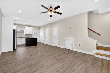 Main picture of 1445 Stuart Ave NW