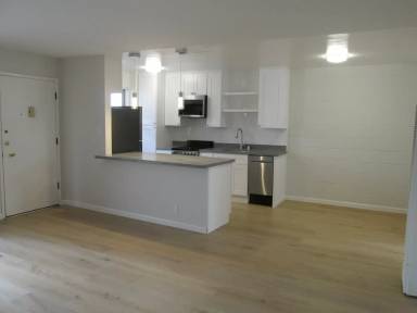 Main picture of 302 Euclid Ave