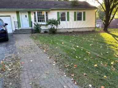 Main picture of 1007 Bryan Pl NW