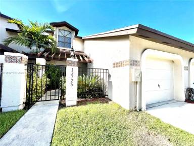 Main picture of 13725 SW 100th Ter