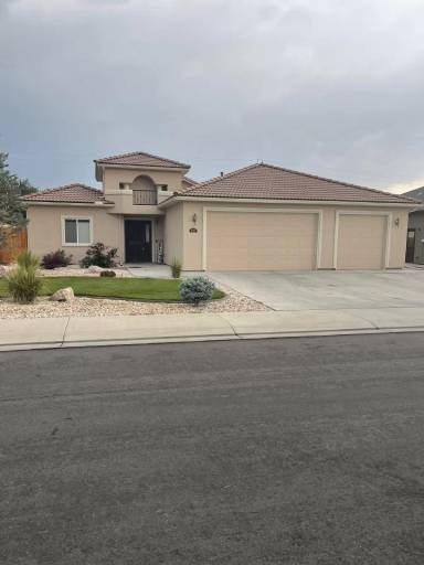 Main picture of 1017 Bonsai Ave