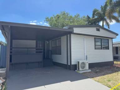 Main picture of 1106 50th Ave W