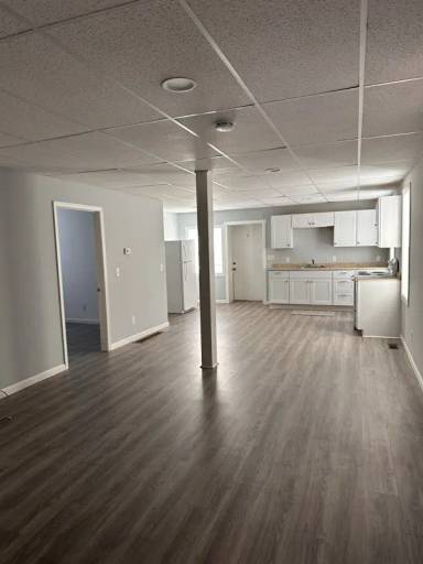 Main picture of 422 W 3rd St