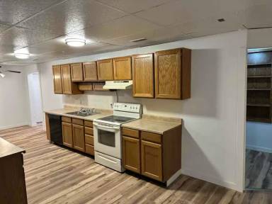 Main picture of 1600 Curtis Ave