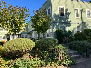 Main picture of 2031 N Watts St