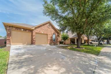 Main picture of 2741 Sunlight Dr