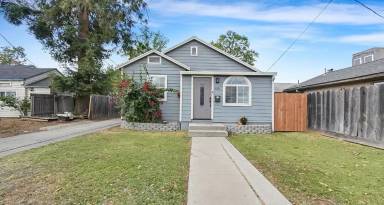 Main picture of 328 Percy Ave