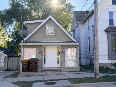 Main picture of 312 Salem St
