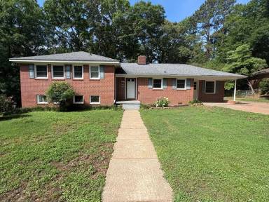 Main picture of 207 Holly Ave