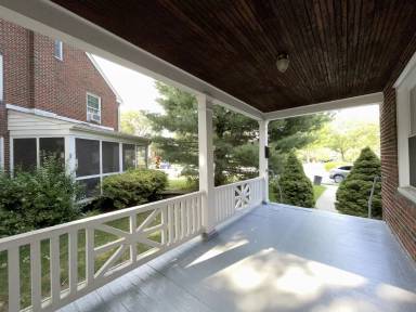 Main picture of 245 E Irvin Ave
