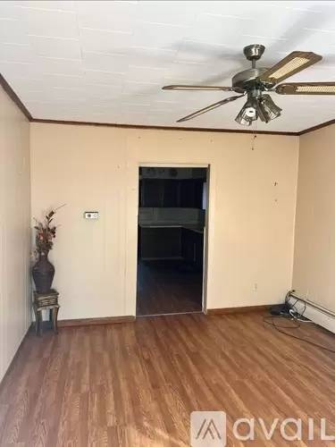 Main picture of 1136 Poplar St
