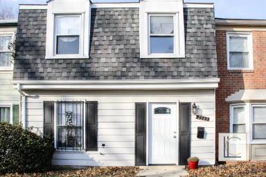 Main picture of 2240 Dawn Ln