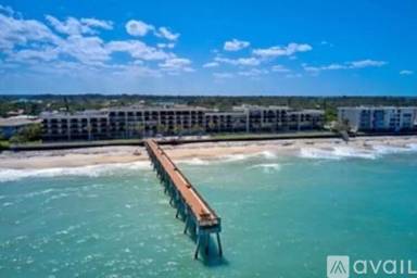 Main picture of 4800 Highway A1A