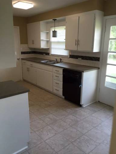 Main picture of 1514 E Luther St