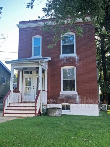 Main picture of 3138 Sutton Blvd