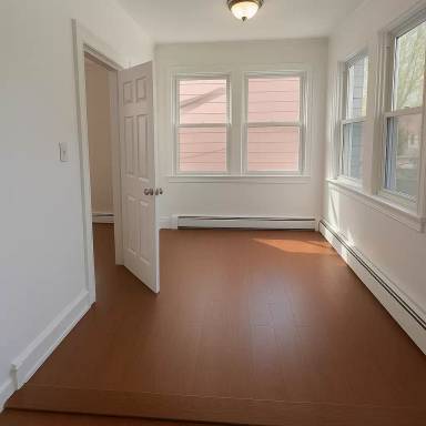 Main picture of 422 Beardsley Ave