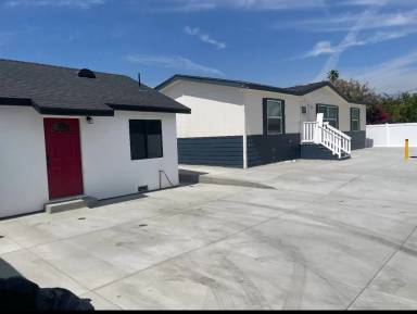 Main picture of 15356 Merrill Ave
