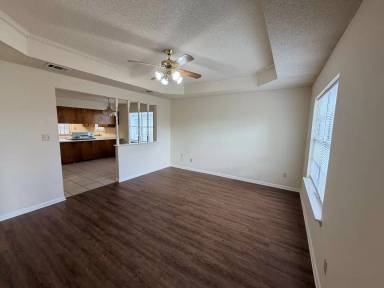 Main picture of 206 Palmer Dr