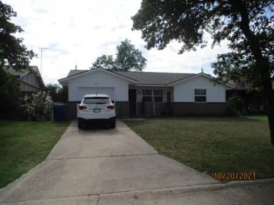 Main picture of 612 Sweetbough St
