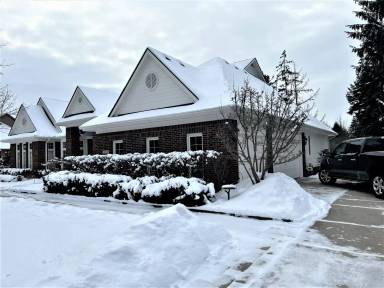 Main picture of 49265 Pine Bluff Ct
