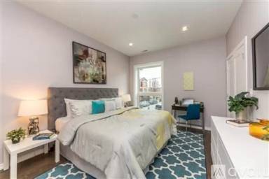Main picture of 2516 W Harrison St