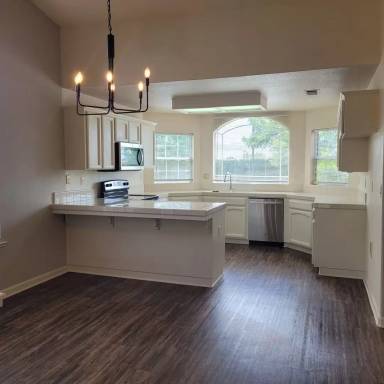 Main picture of 2266 Pinto Way