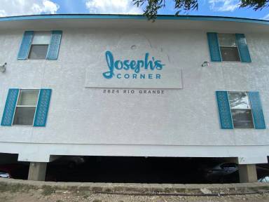 Main picture of 2824 Rio Grande St