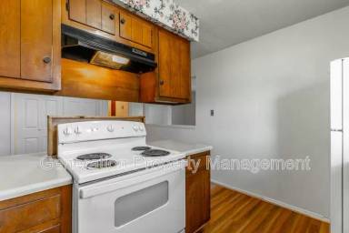 Main picture of 95 Knollwood Dr