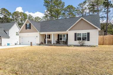 Main picture of 221 Westfield Dr