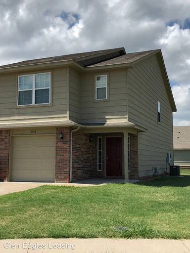 Main picture of Glen Eagles Luxury Townhomes