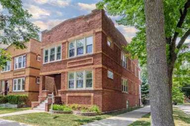 Main picture of 6018 N Melvina Ave