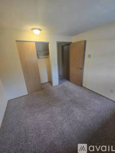 Main picture of 405 W Bellwood Dr