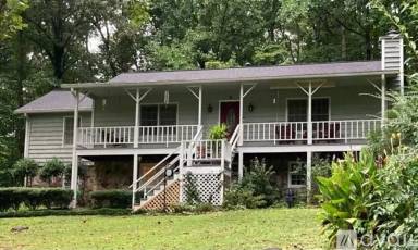 Main picture of 138 Creekview Dr