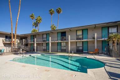 Main picture of Summit on Thomas