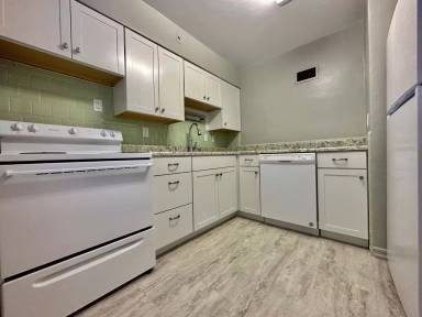 Main picture of 7000 7004 Jamieson Ave