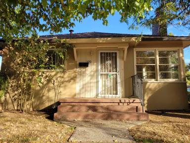 Main picture of 354 15th St SE
