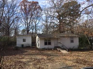 Main picture of 1710 Nichols Rd