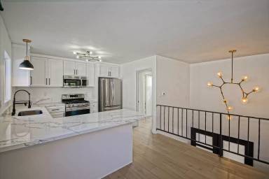 Main picture of 408 Larsson St