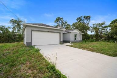 Main picture of 942 Sunrise Blvd