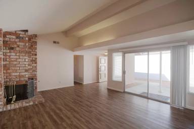 Main picture of 936 Belmont Ave