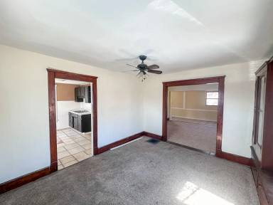 Main picture of 14812 Westropp Ave