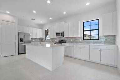 Main picture of 5161 Beckman Ter