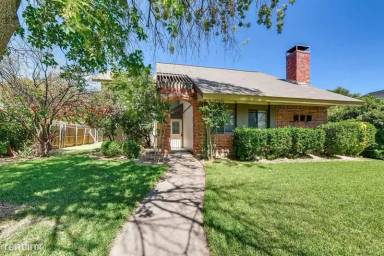 Main picture of 3305 Castle Dr