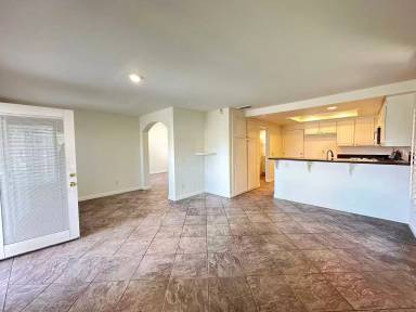 Main picture of 15442 Ficus St